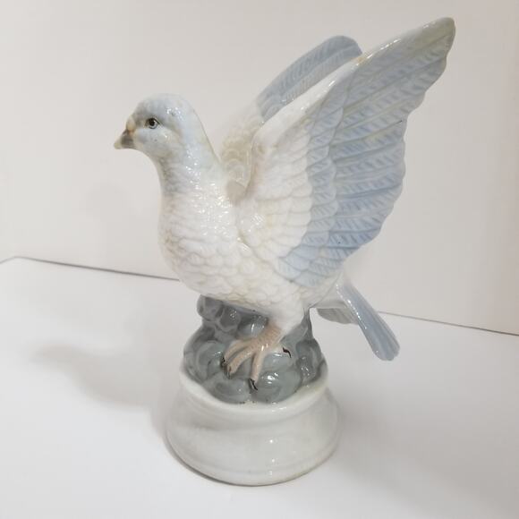 Vintage ceramic porcelain dove - Picture 4 of 15